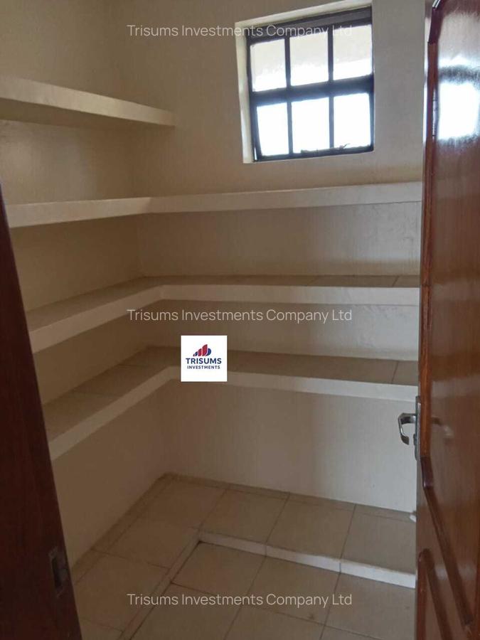 4 Bed Apartment with En Suite at Rhapta Road - 11