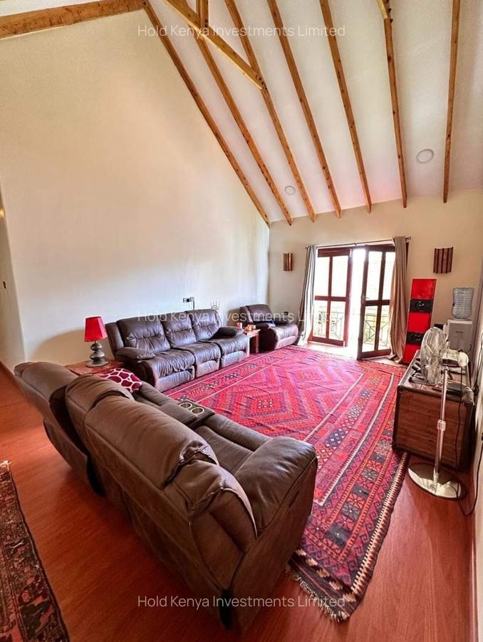 6 Bed House with En Suite at Ridgeways Road - 12