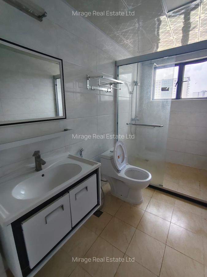 3 Bed Apartment with Swimming Pool in Hurlingham - 12