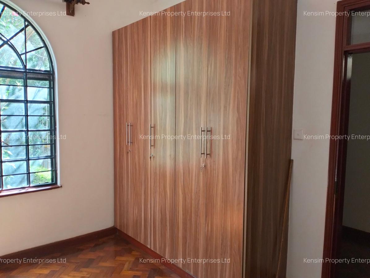 4 Bed Townhouse with En Suite in Kitisuru - 12