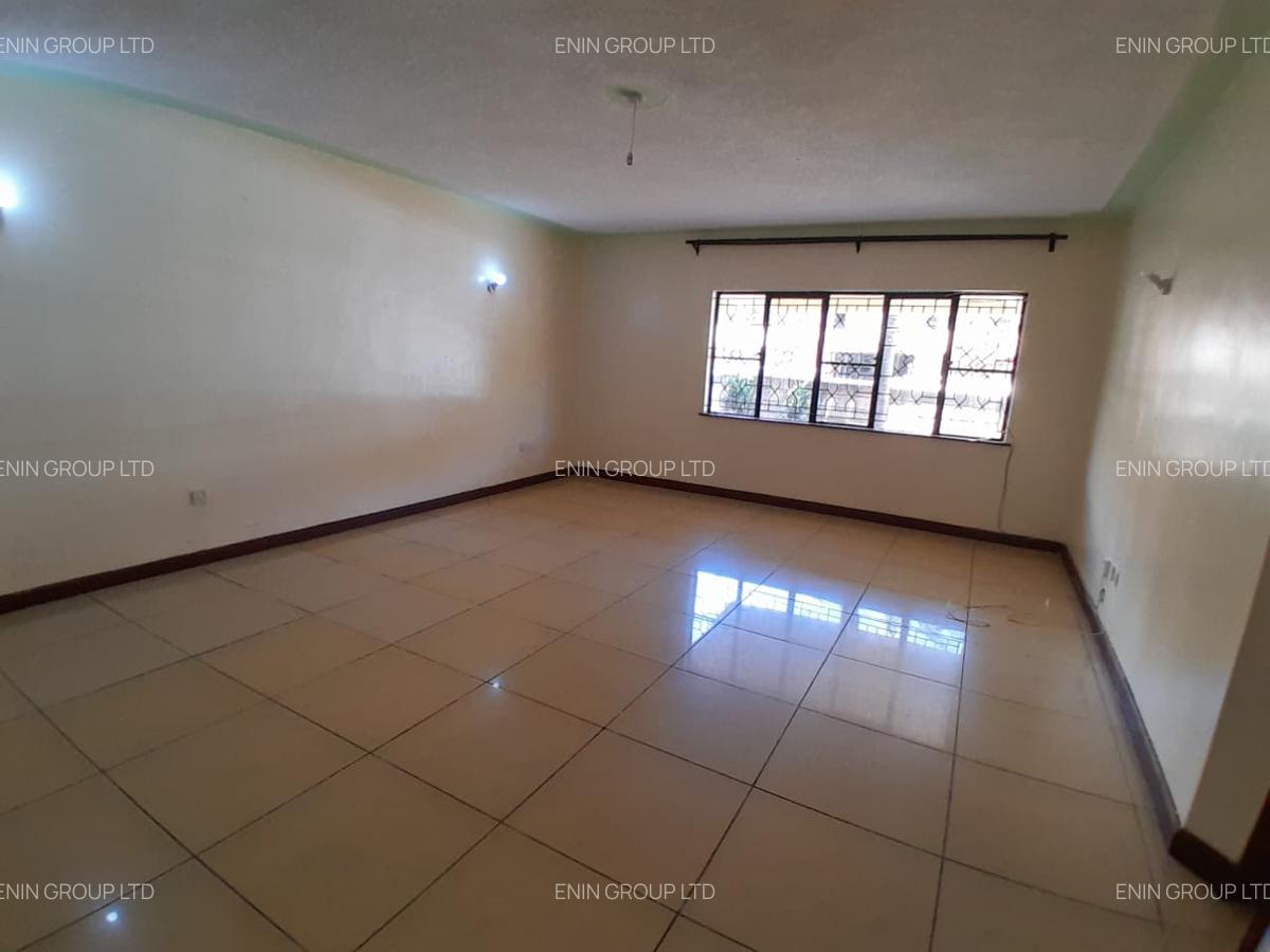5 Bed Townhouse with En Suite in Lavington - 8