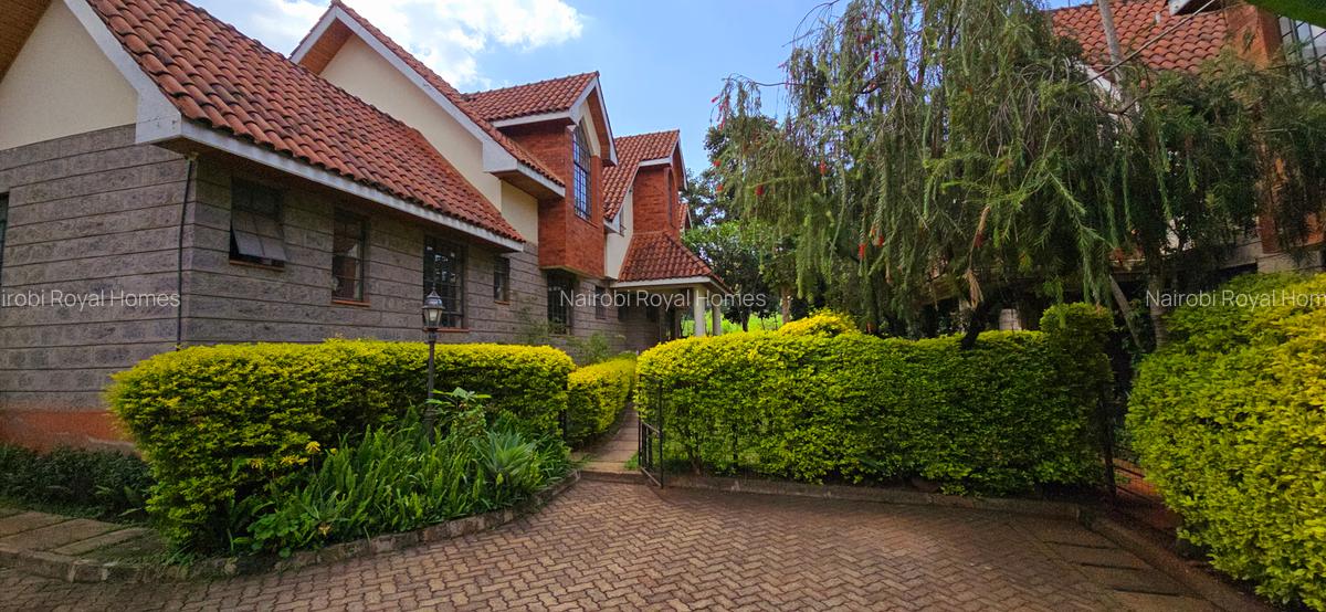 4 Bed Townhouse with En Suite at Lavington Green - 3