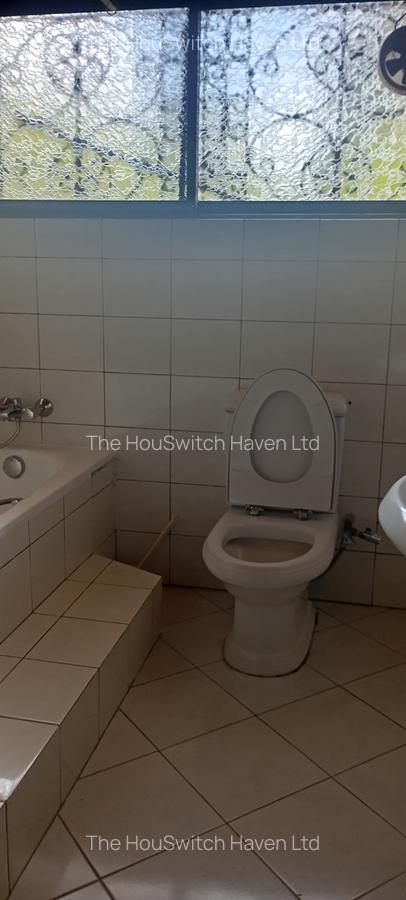 6 Bed House with En Suite at Off Un Avenue - 8