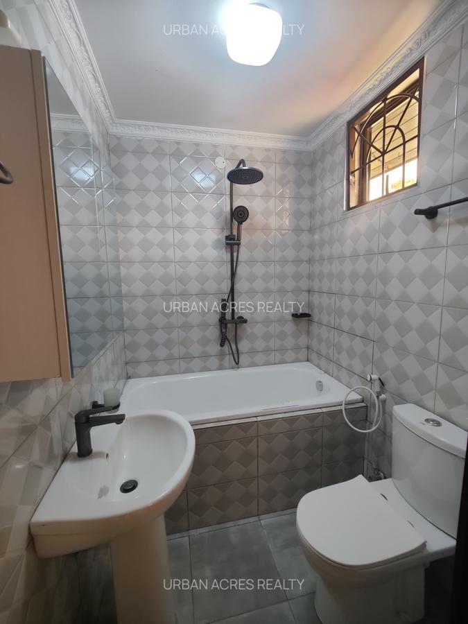 3 Bed Townhouse with En Suite in South C - 12