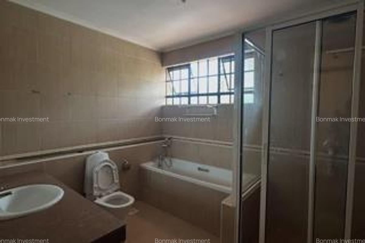 5 Bed Townhouse with En Suite at Peponi - 19