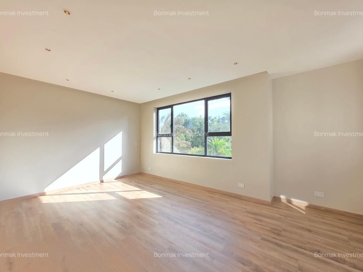 5 Bed Townhouse with En Suite at Manyani East. - 9