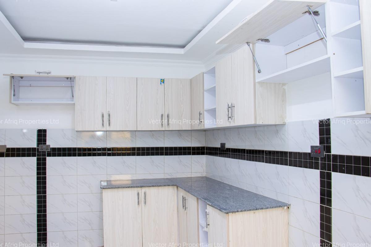 4 Bed House with En Suite at Yukos - 9