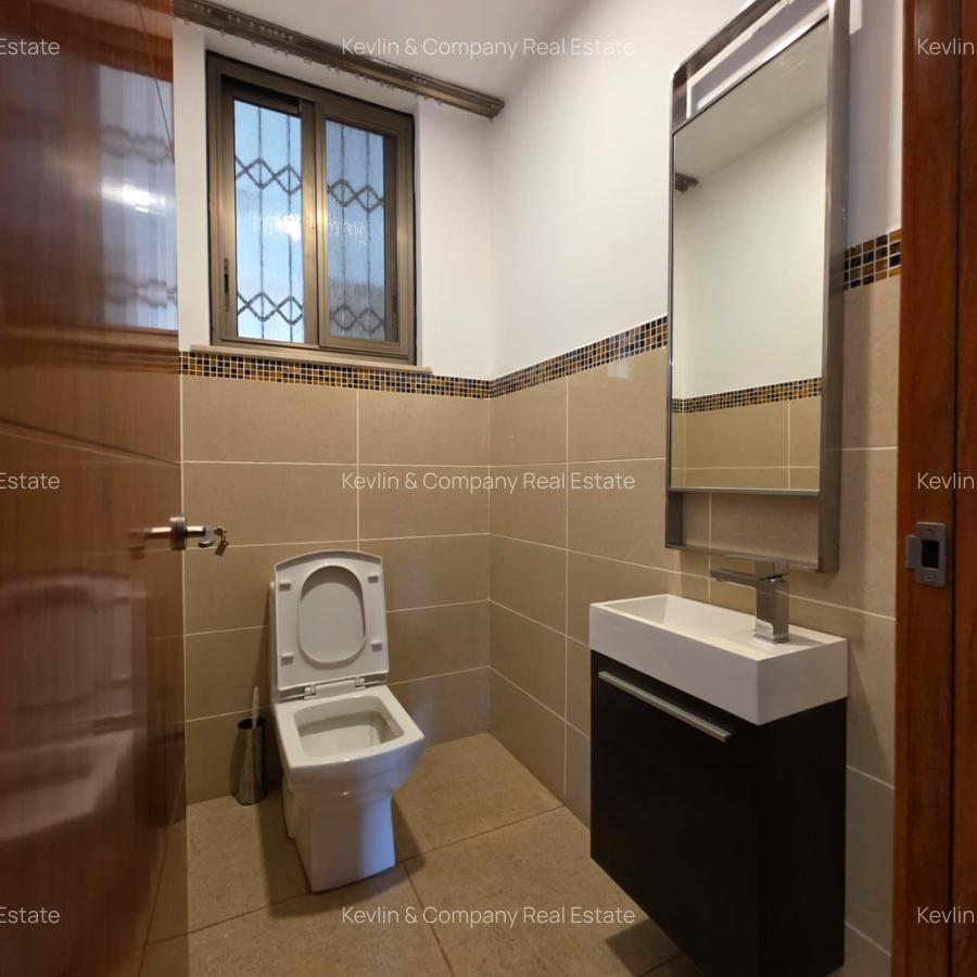 3 Bed Apartment with En Suite in Parklands - 2