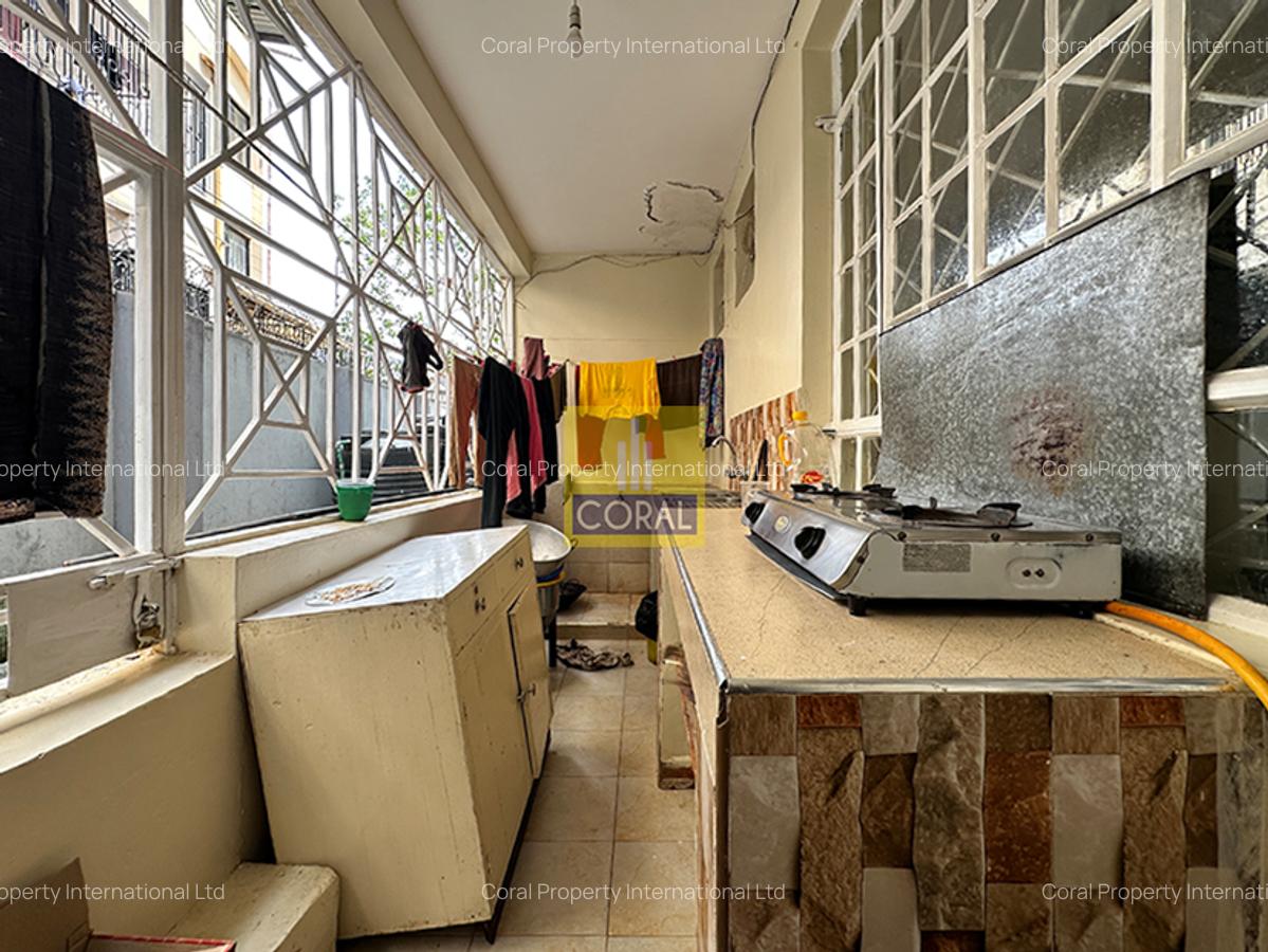 4 Bed Apartment in Parklands - 14