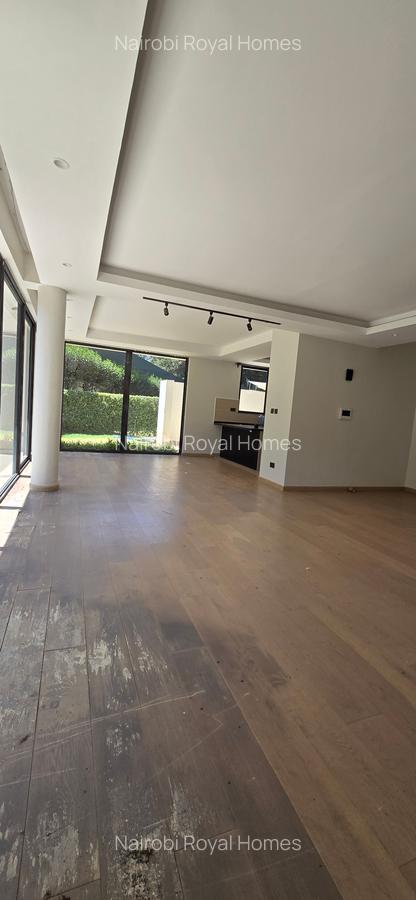 5 Bed Townhouse with En Suite at Lavington Green - 13