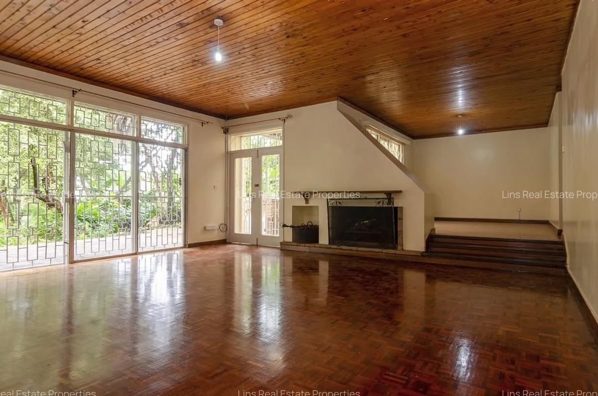 4 Bed House with En Suite in Loresho - 5
