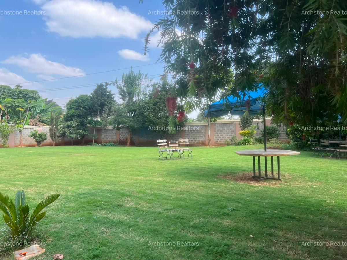 10 Bed House with En Suite in Runda - 17