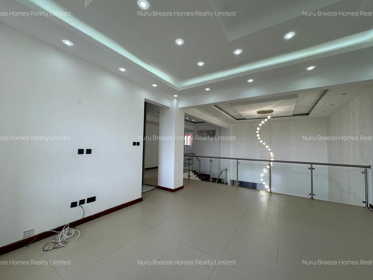 4 Bed Apartment with En Suite in General Mathenge - 19