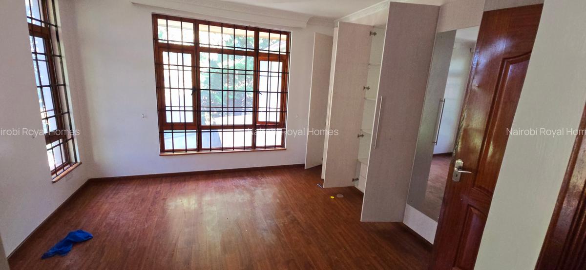 4 Bed House with En Suite at Off Mimosa Road - 19