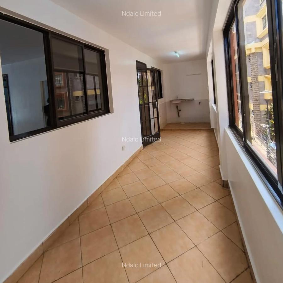 3 Bed Apartment with En Suite at Lavington - 14