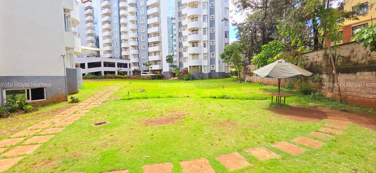 3 Bed Apartment with En Suite at Lavington Hatheru - 5