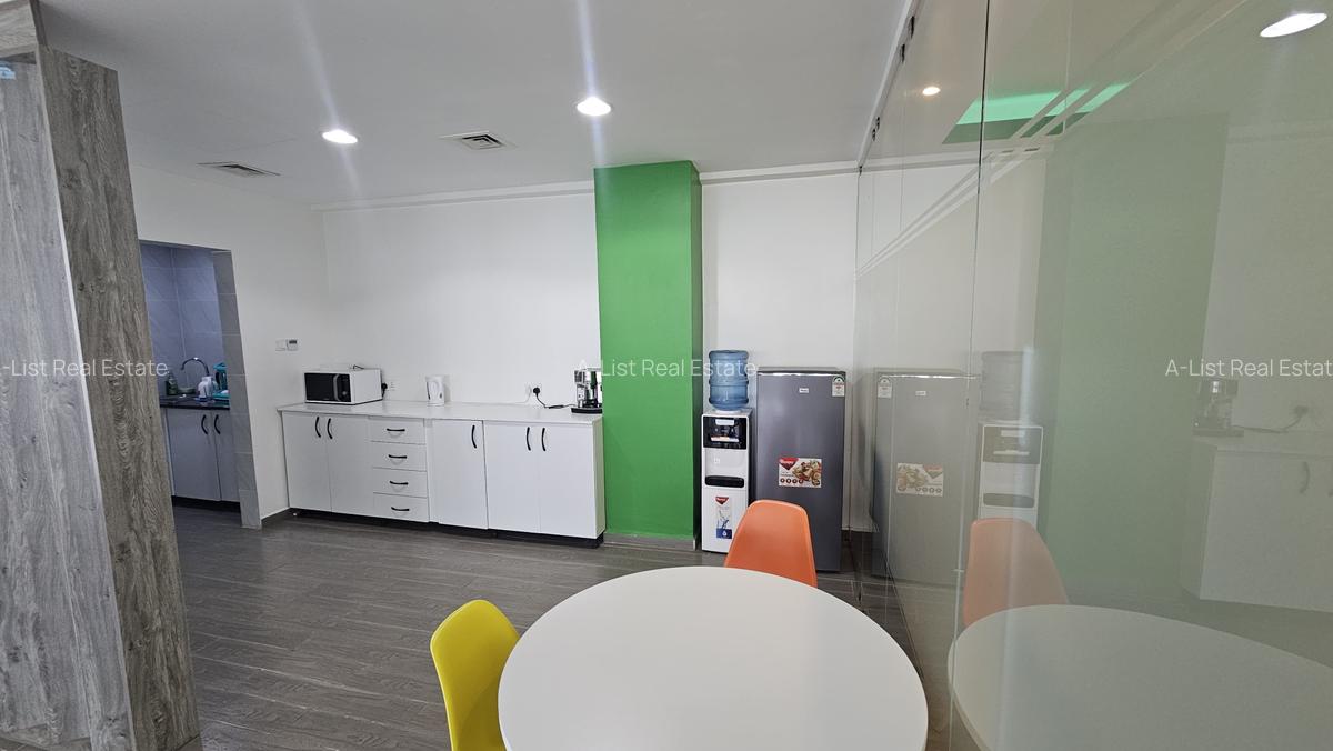 4,311 ft² Commercial Property with Service Charge Included at Upperhill Area - 8