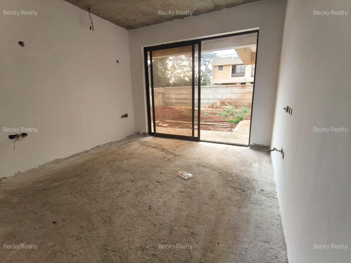 5 Bed House with En Suite at Bogani - 2