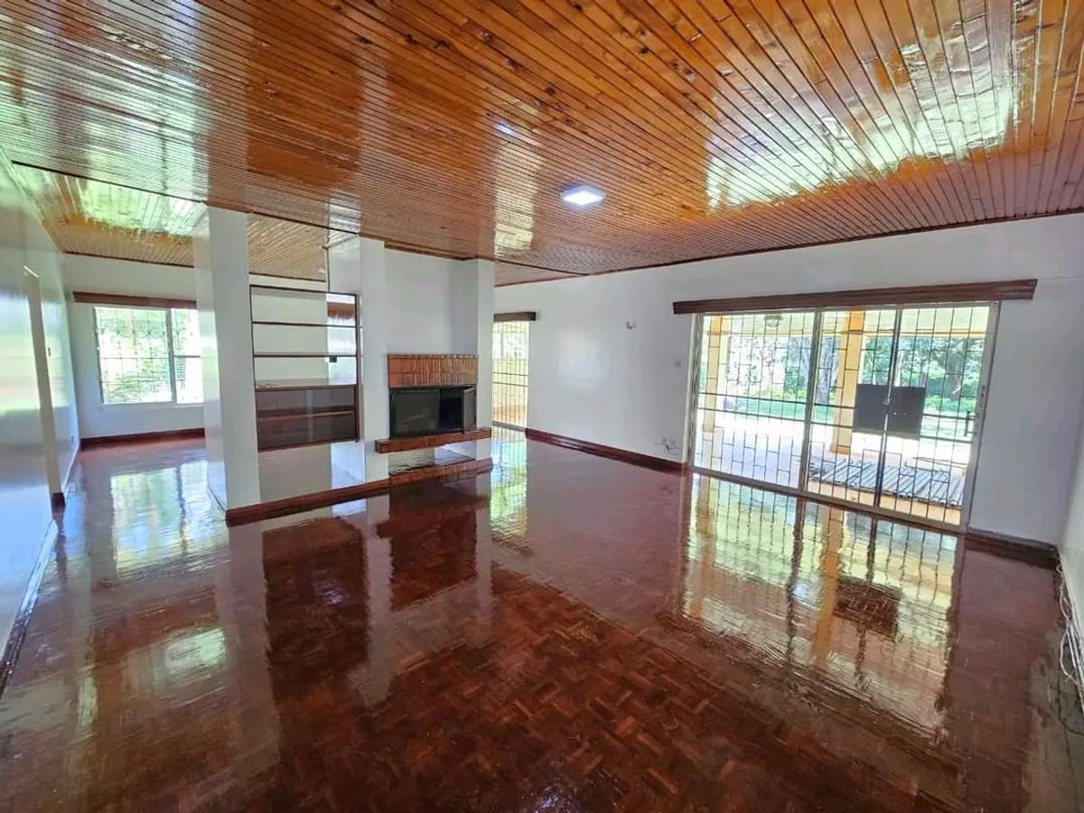 4 Bed House with En Suite in Runda - 3