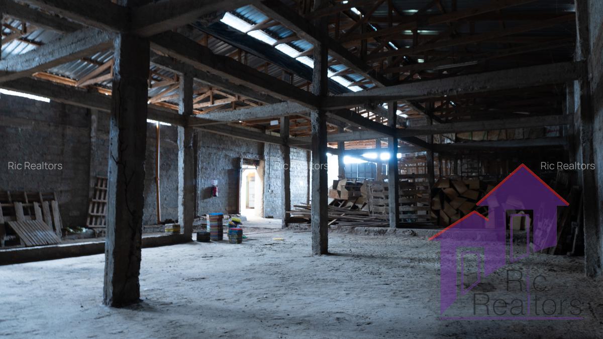10,000 ft² Warehouse at Maragua Town - 8