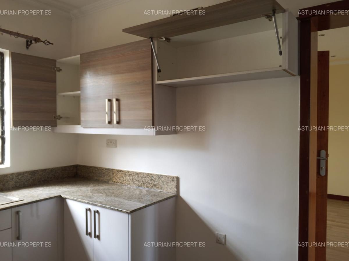 2 Bed Apartment with En Suite in Westlands Area - 18