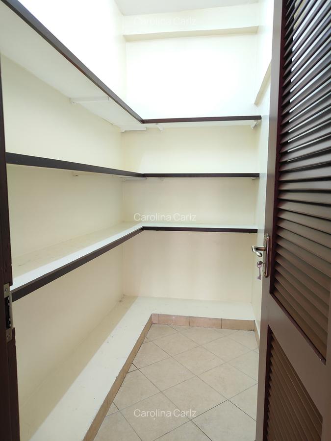 4 Bed Apartment with En Suite at Brookside Drive - 8