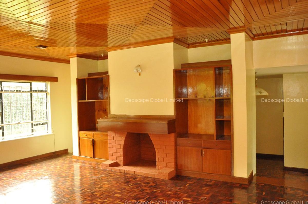 5 Bed House with En Suite in Nyari - 9