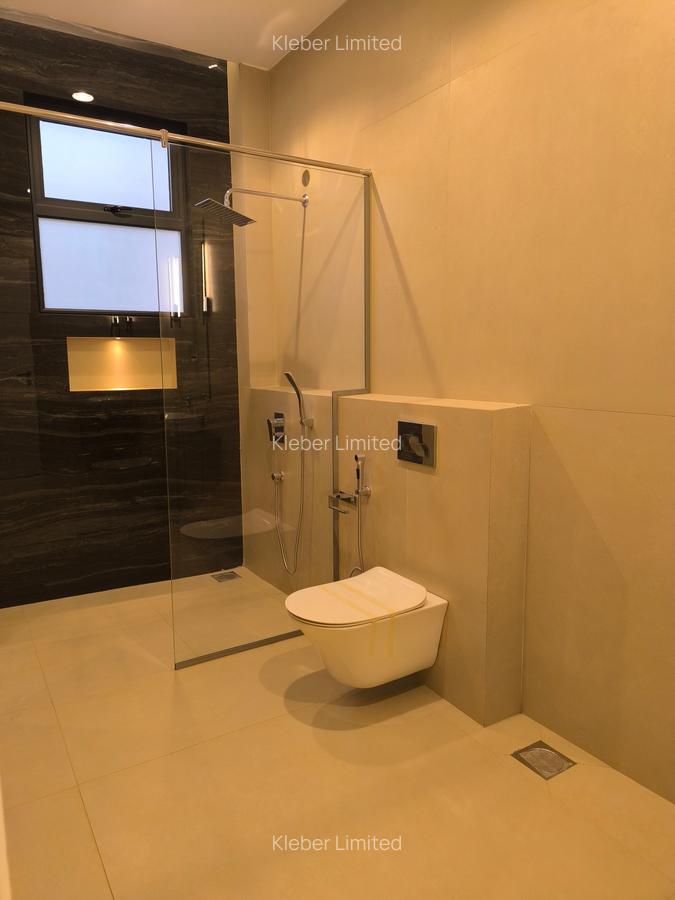 5 Bed Villa with En Suite at Lavington - 19