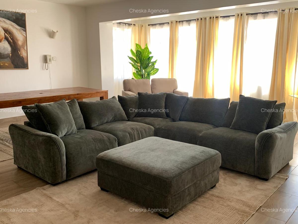 Serviced 3 Bed Apartment with En Suite in Brookside - 5