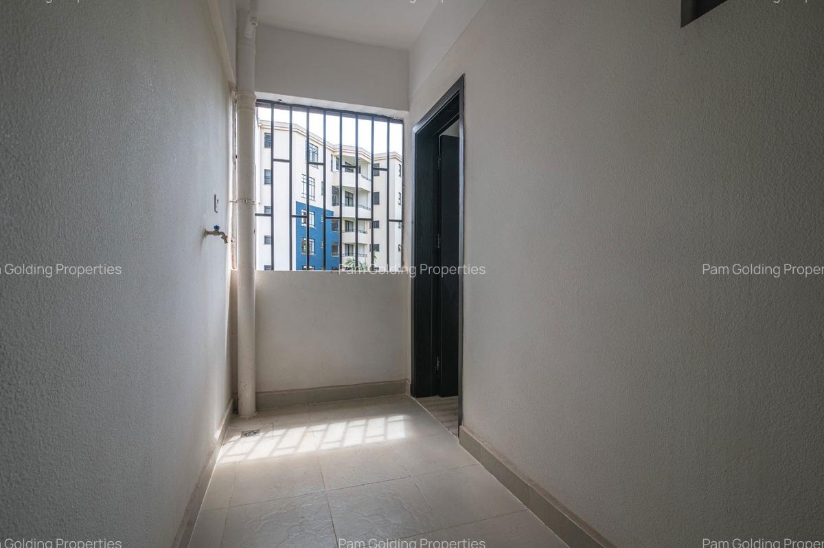 2 Bed Apartment with En Suite in Rhapta Road - 13