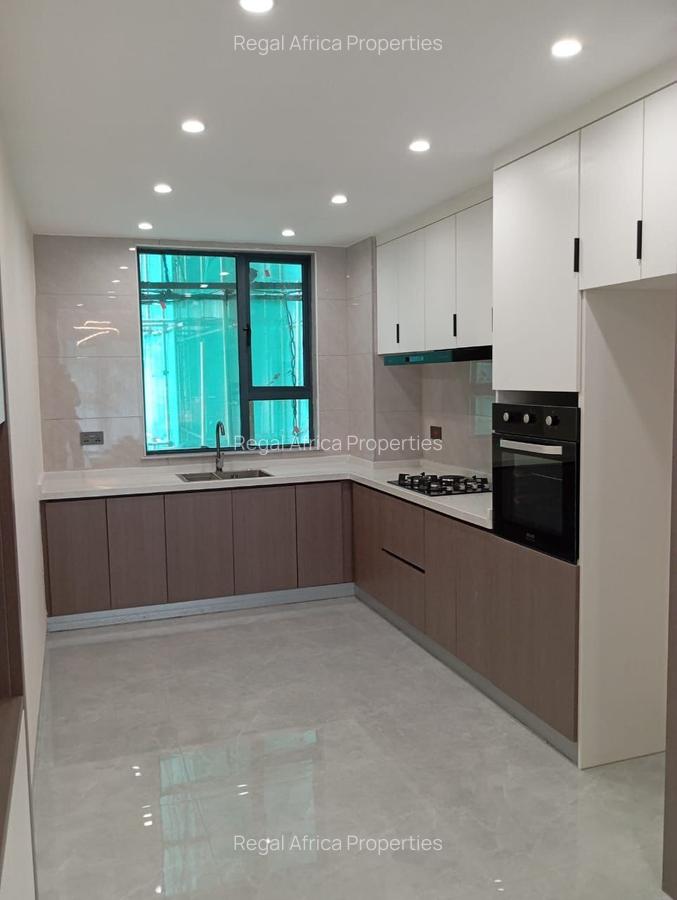3 Bed Apartment with En Suite in Kilimani - 6