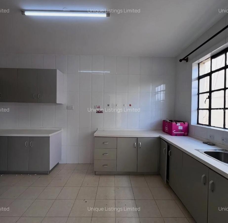 4 Bed Apartment with En Suite in Lavington - 6