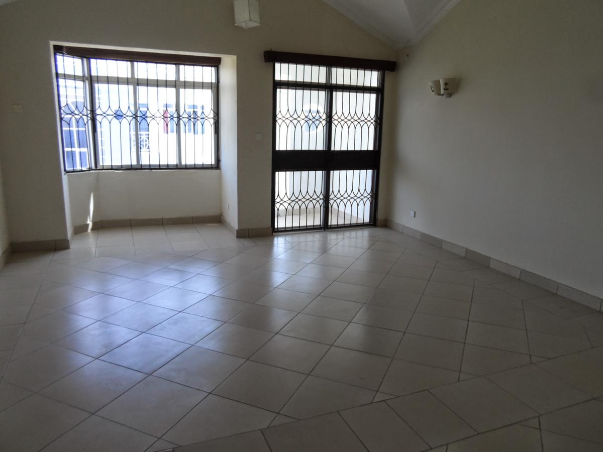 3 Bed Apartment with En Suite at Nyali - 12