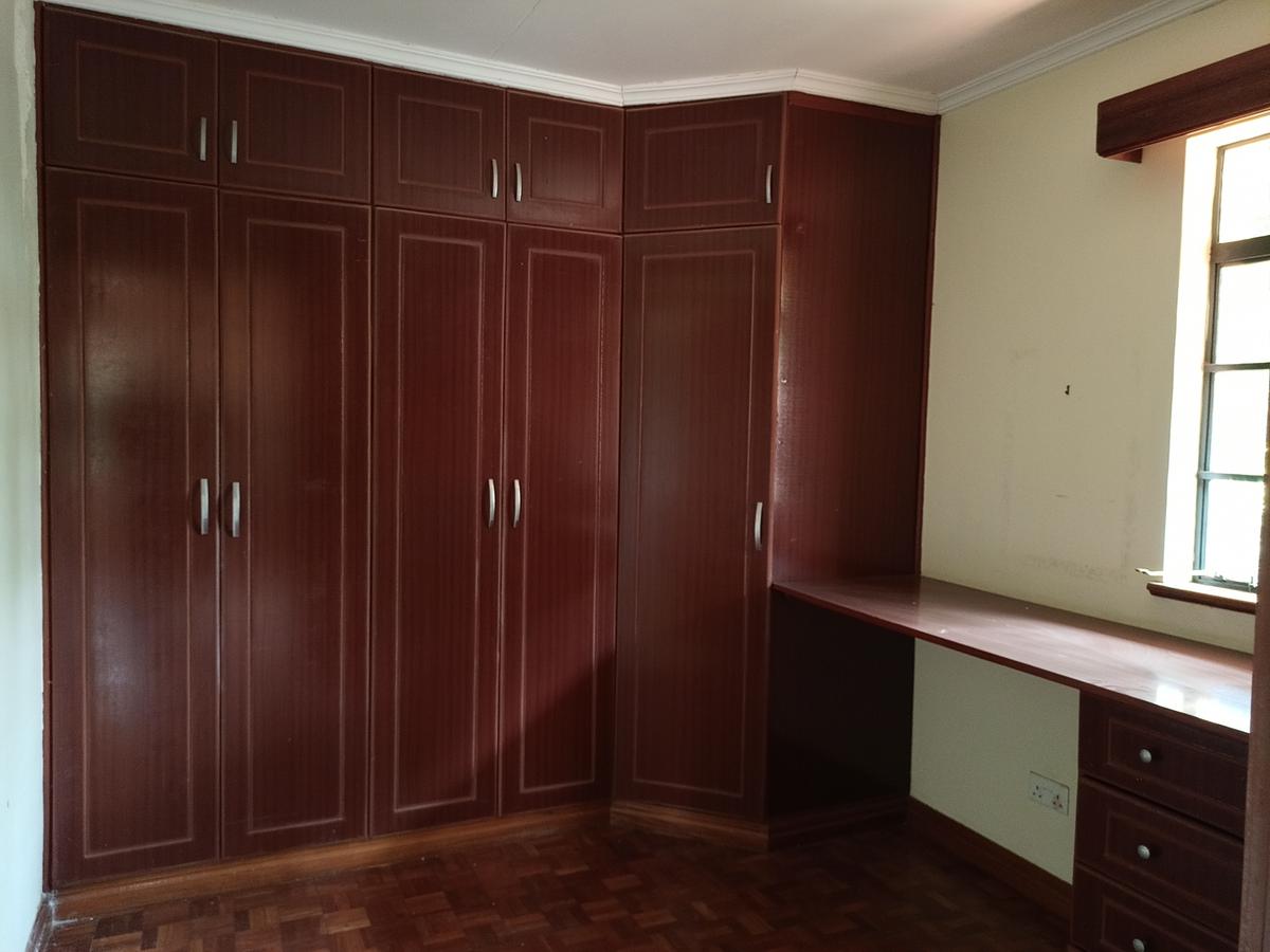 4 Bed House with En Suite at Off Runda Grove - 14