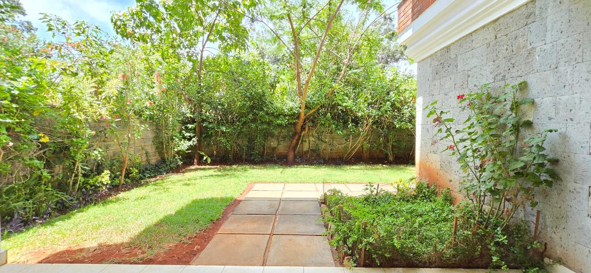 5 Bed House with En Suite in Spring Valley - 18