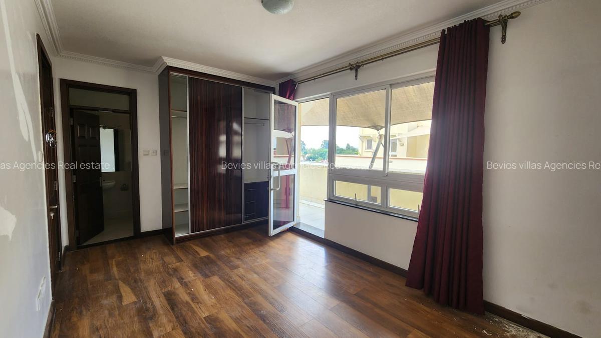 4 Bed Apartment with En Suite in Westlands Area - 4