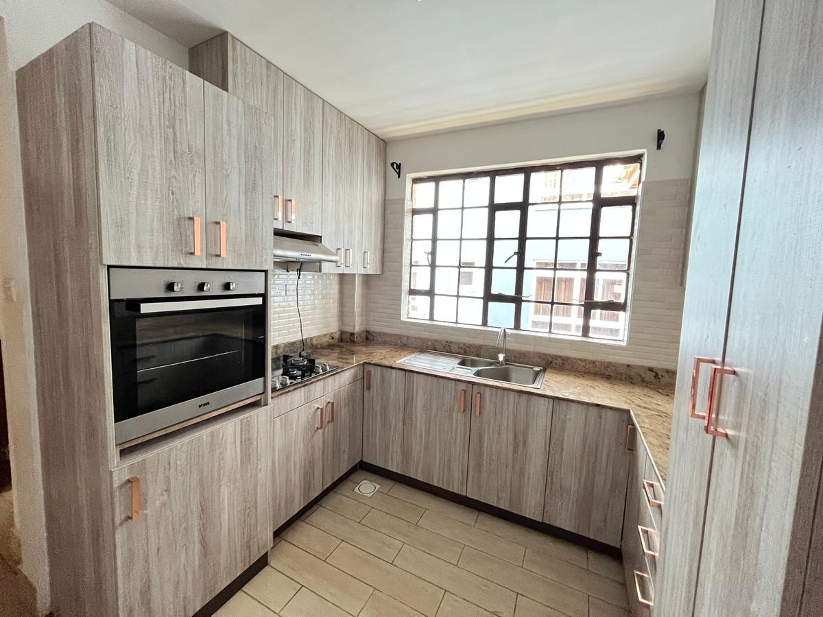 3 Bed Apartment with En Suite in Westlands Area - 3