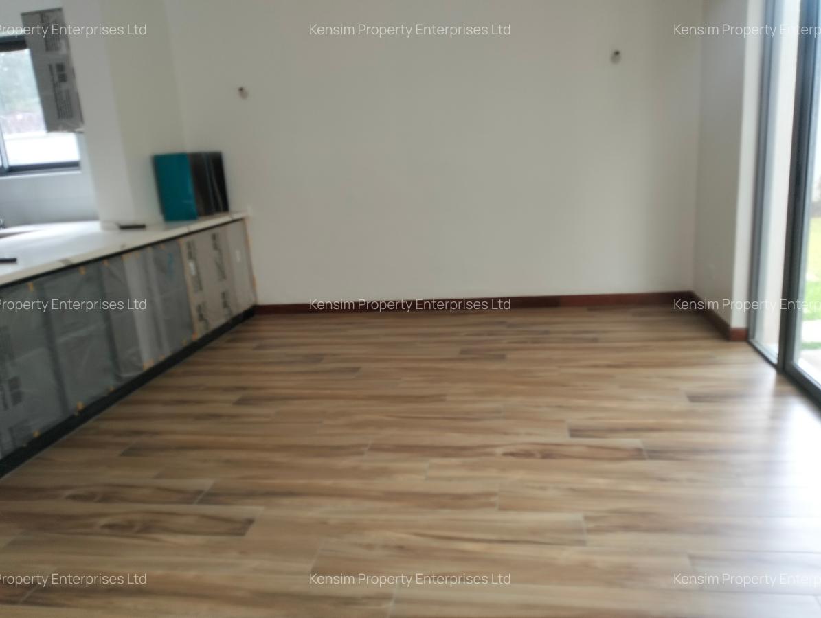 6 Bed Townhouse with En Suite in Lavington - 11