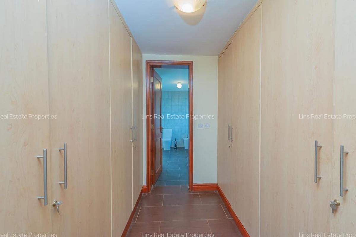 4 Bed House with En Suite in Runda - 6