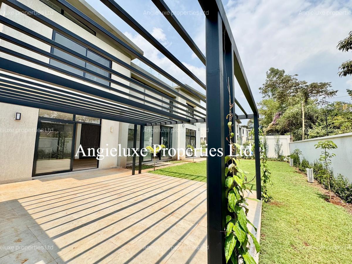 5 Bed Townhouse with En Suite at Runda - 3