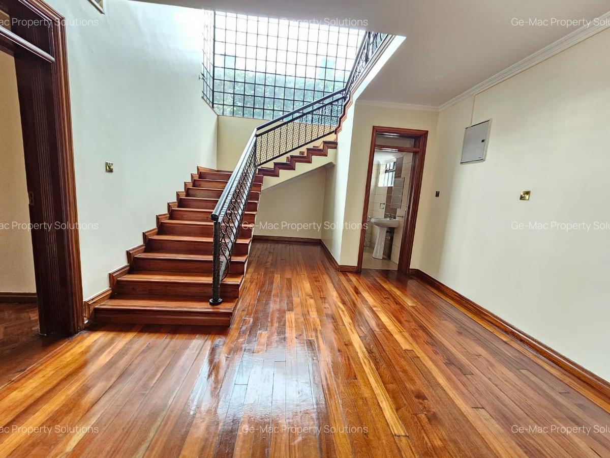 4 Bed House with En Suite in Kiambu Road - 12