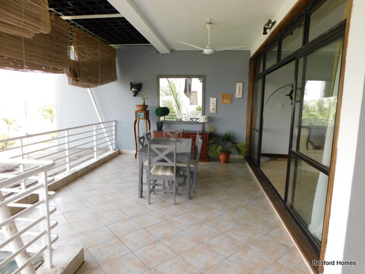 Serviced 3 Bed Apartment with En Suite in Nyali Area - 15