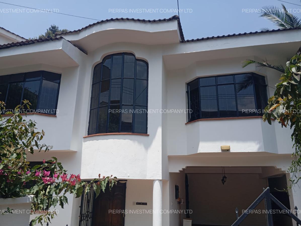 5 Bed Townhouse with En Suite in Riverside - 1