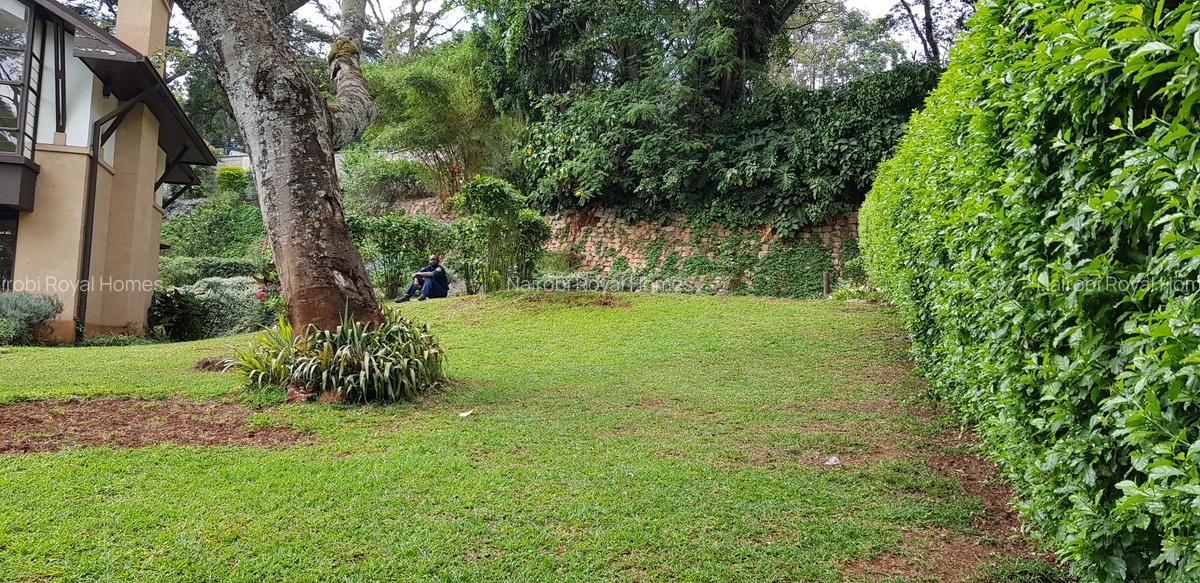 4 Bed Villa with En Suite at Rosslyn Lone Tree - 4