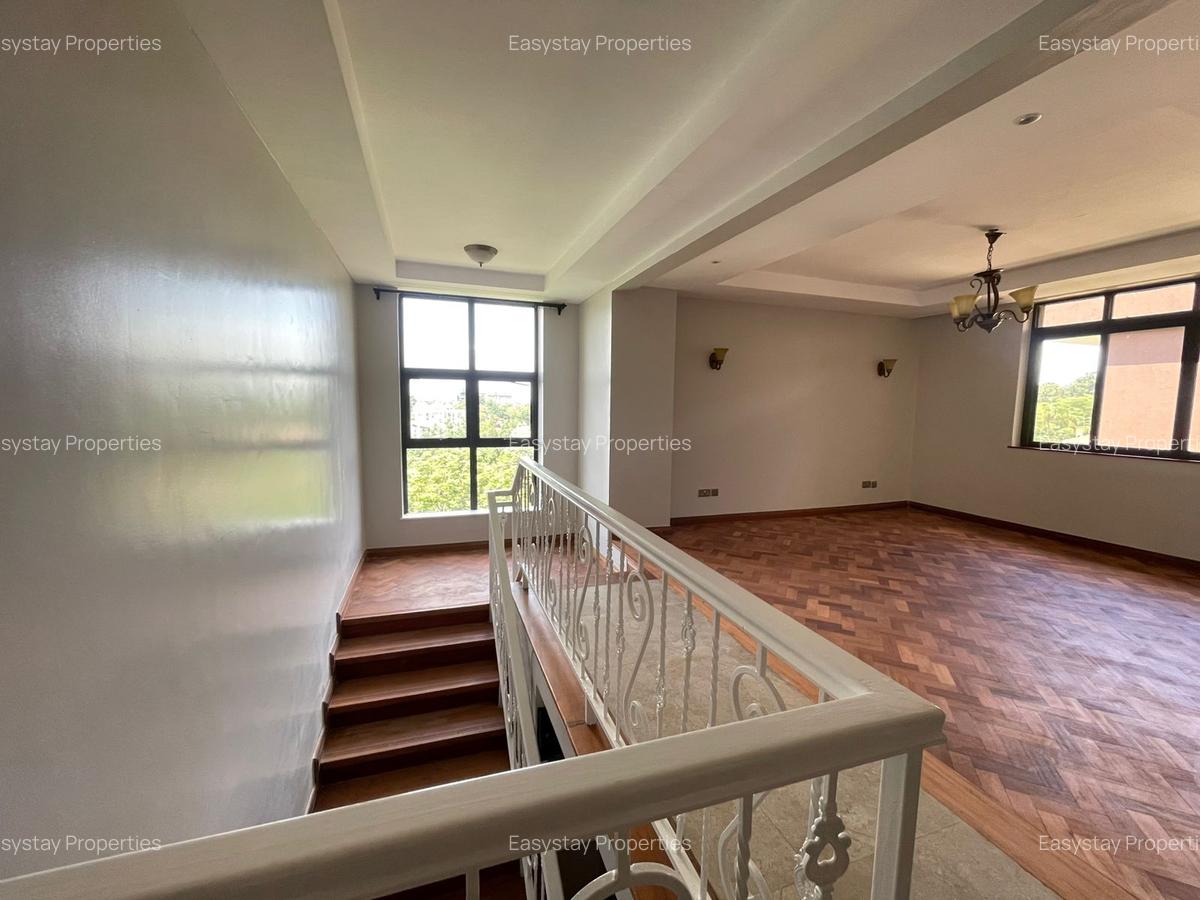 4 Bed Apartment with En Suite in Riverside - 4