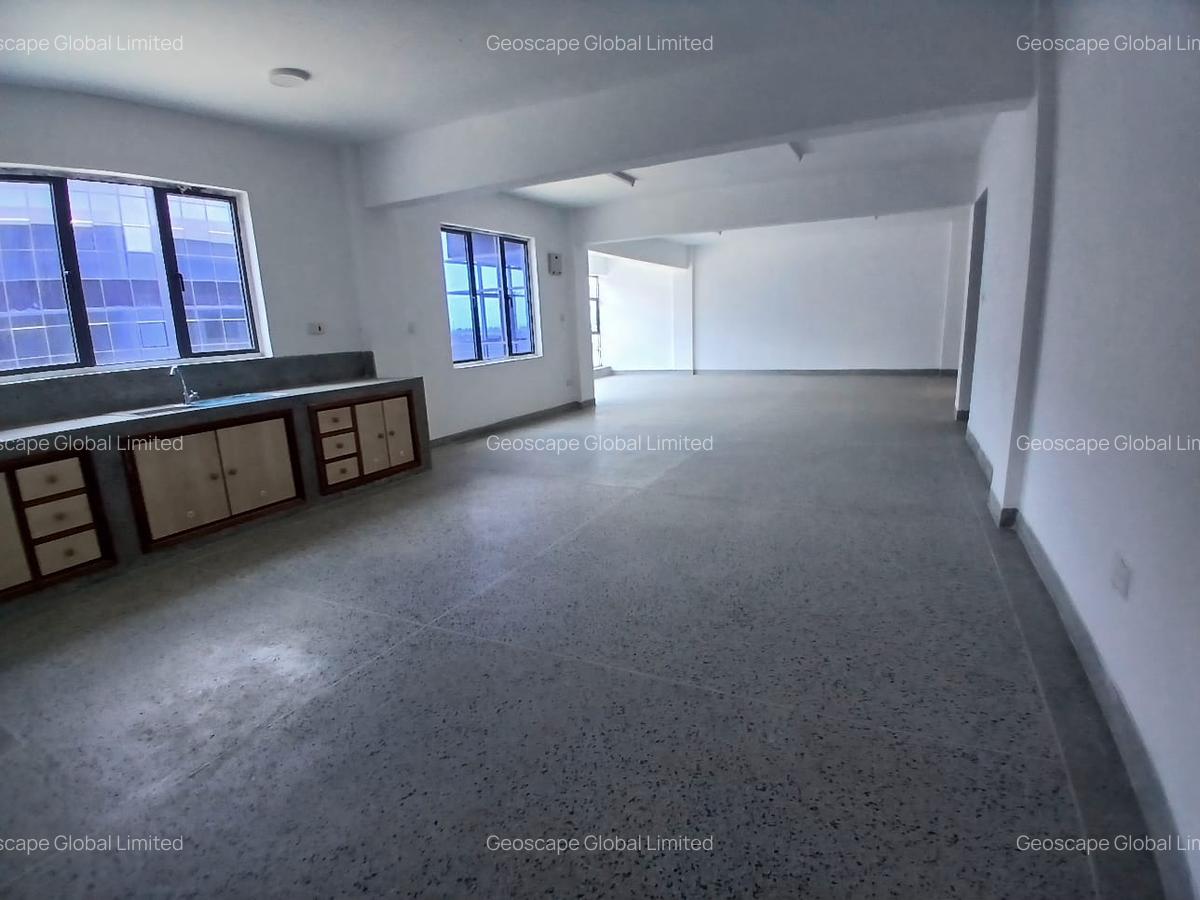 7,607 ft² Warehouse with Parking in Mlolongo - 10