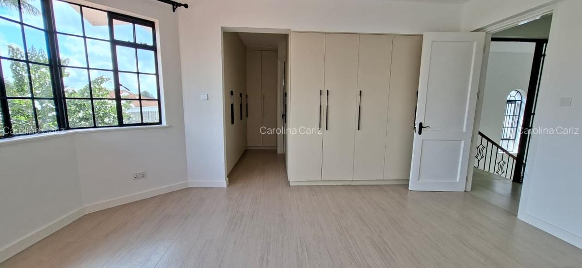 4 Bed Townhouse with En Suite at Brookside Drive - 10