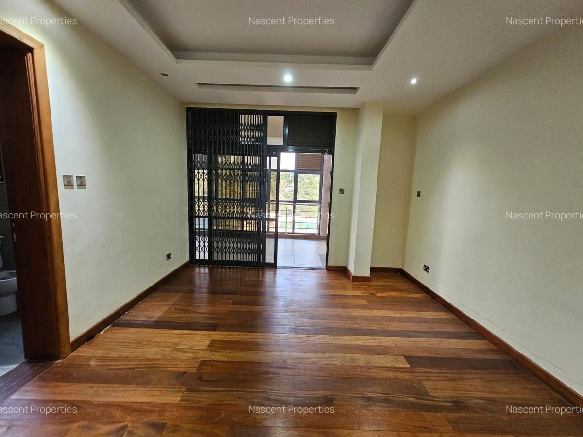 7 Bed House with En Suite in Nyari - 10