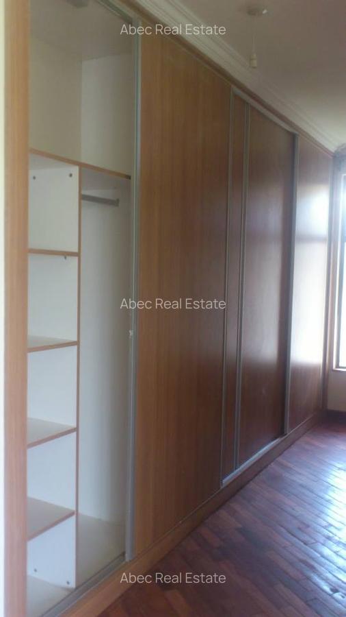 4 Bed House with En Suite at Ridgeways Lane - 15