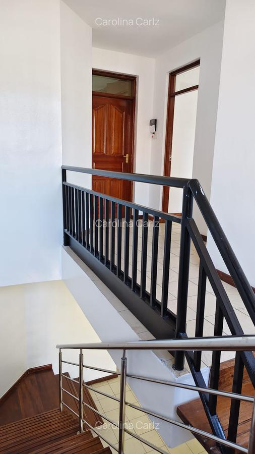 4 Bed Townhouse with En Suite at Spring Valley - 19